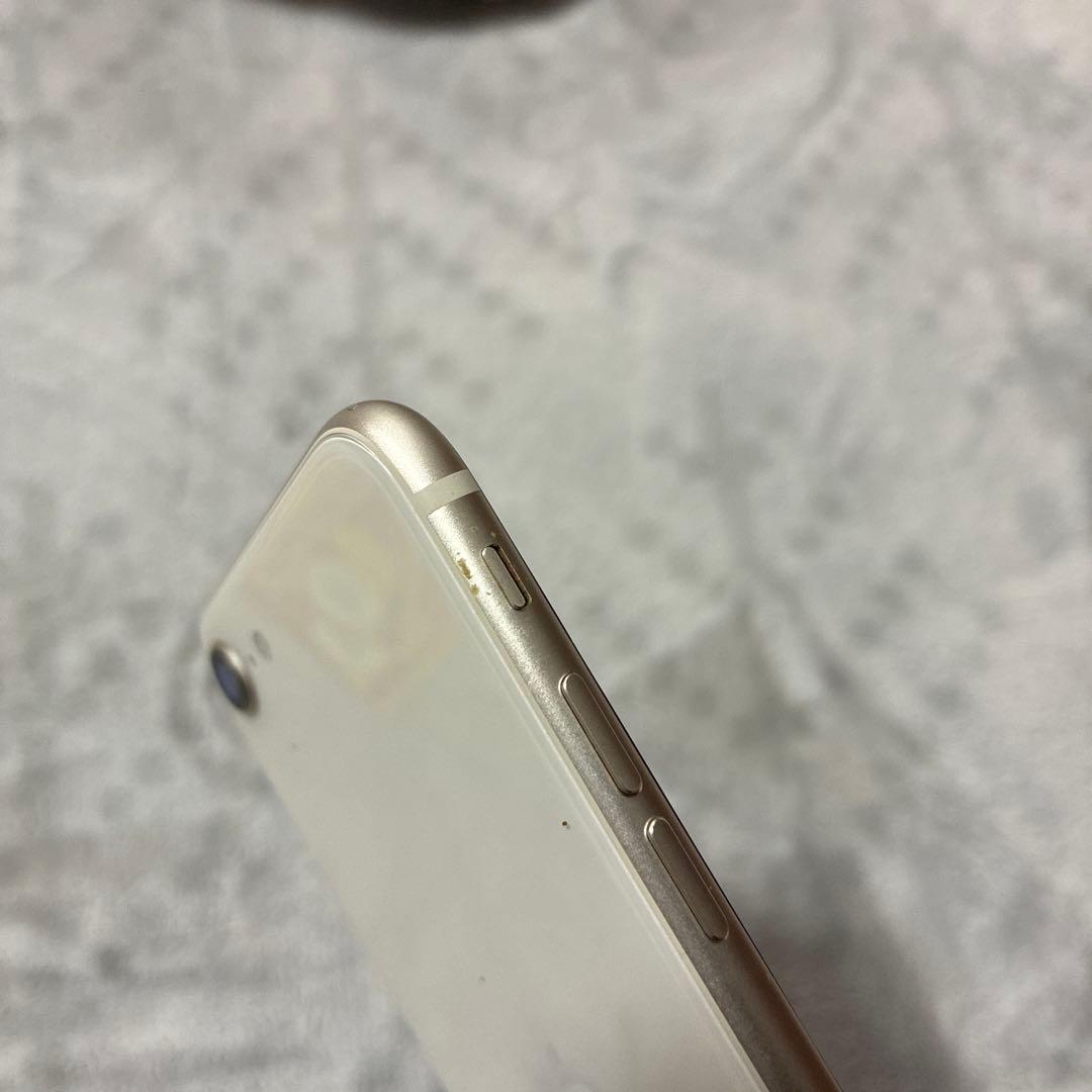 iPhoneSE 本体　第3世代　64GB バッテリー残量74%