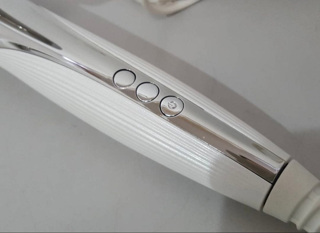 【2023年製・極美品】リファ ビューテック カールアイロン 26mm 箱あり、