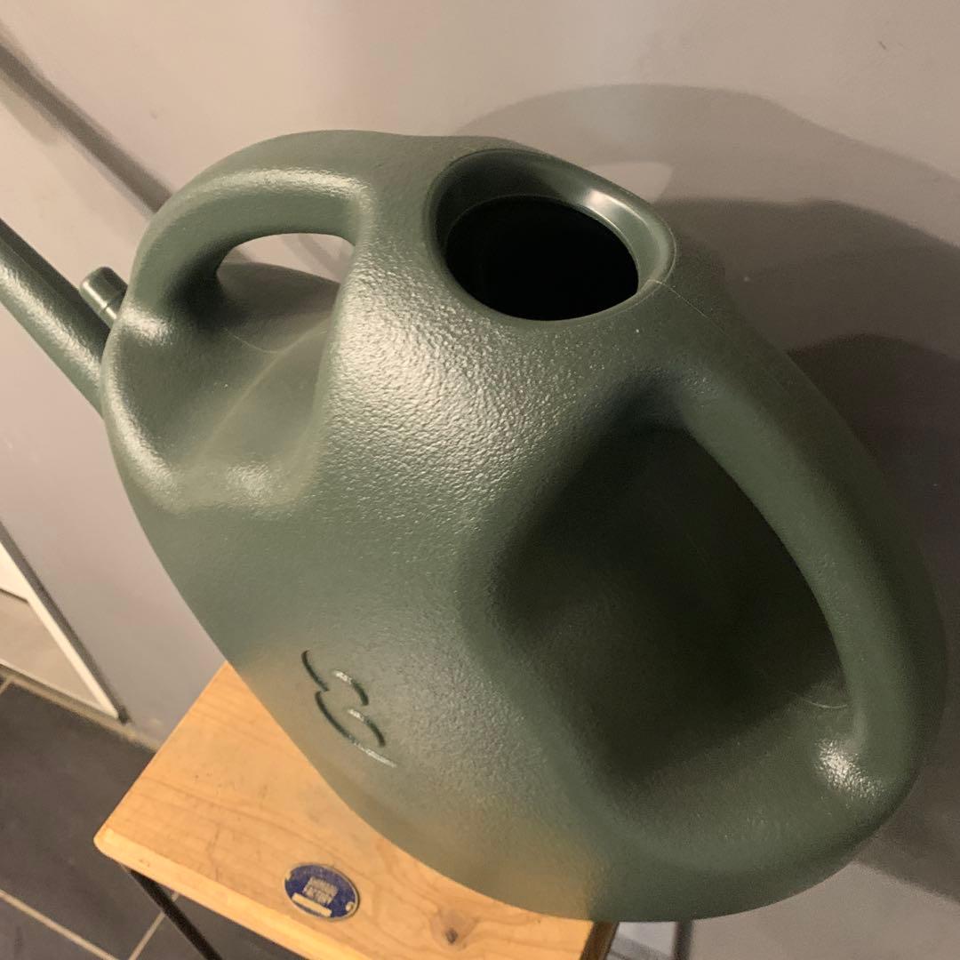 のこのこ　2点　ジョーロ、カンガルーポー赤