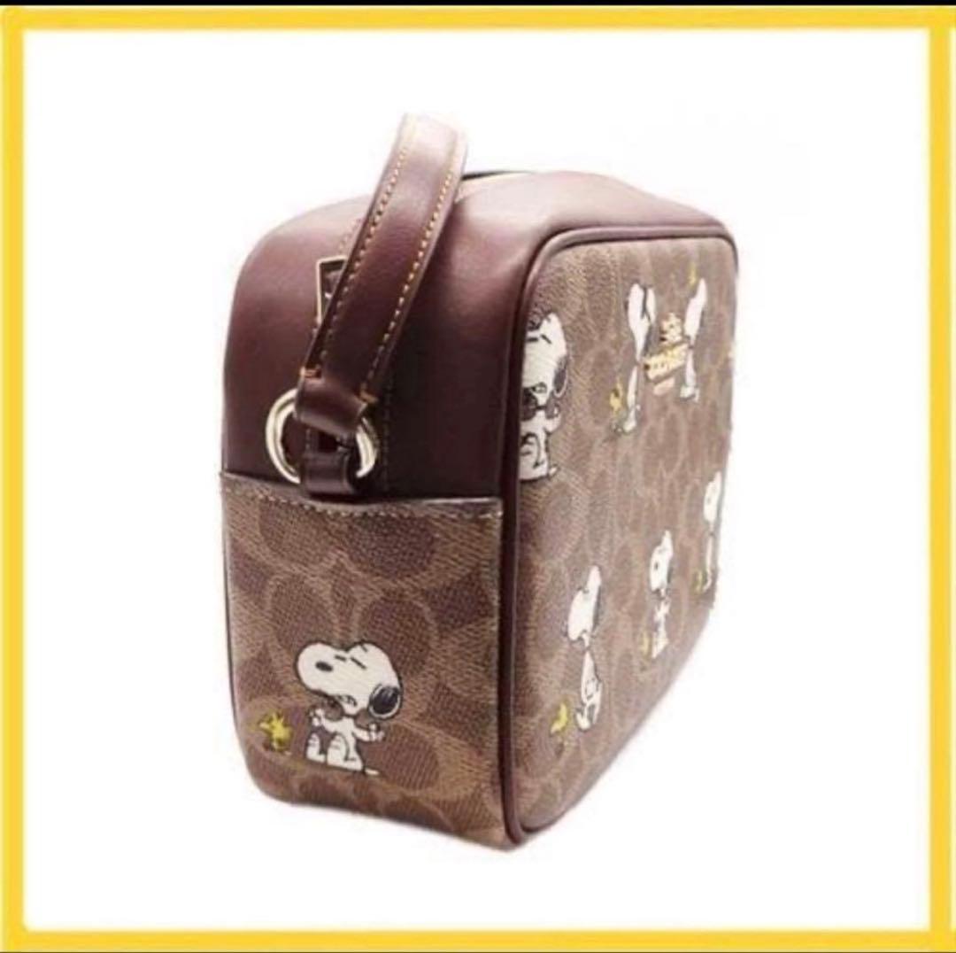 コーチCOACH×スヌーピーコラボシグネチャー斜め掛けショルダーバッグ