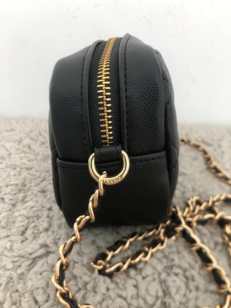 ノベルティー ショルダーバッグ　ロゴ ブラック　綺麗　バッグ