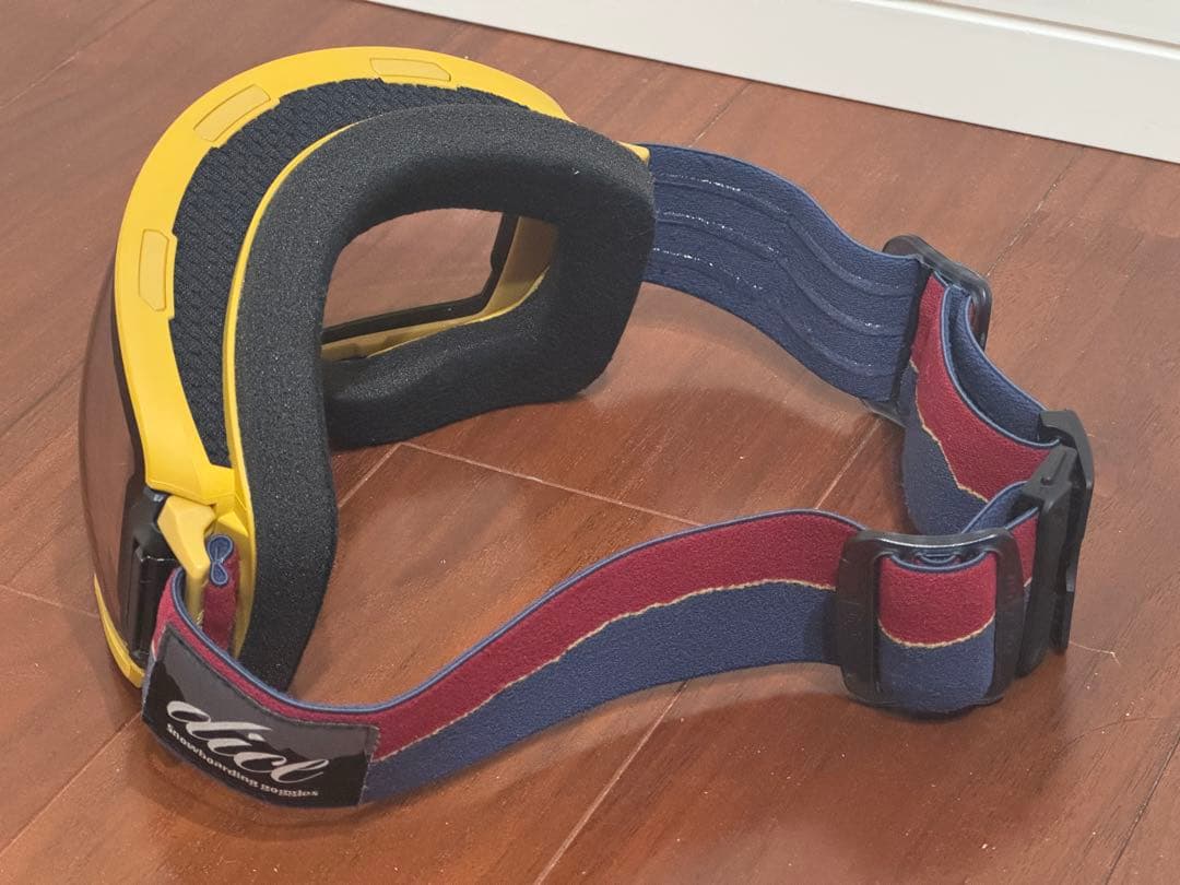 DICE BANK 24-25 ULTRA調光(ライトグレイ/ライトシルバー)