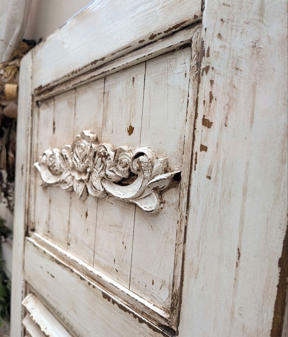 サナページです。ヴィンテージ ルーバー風インテリア