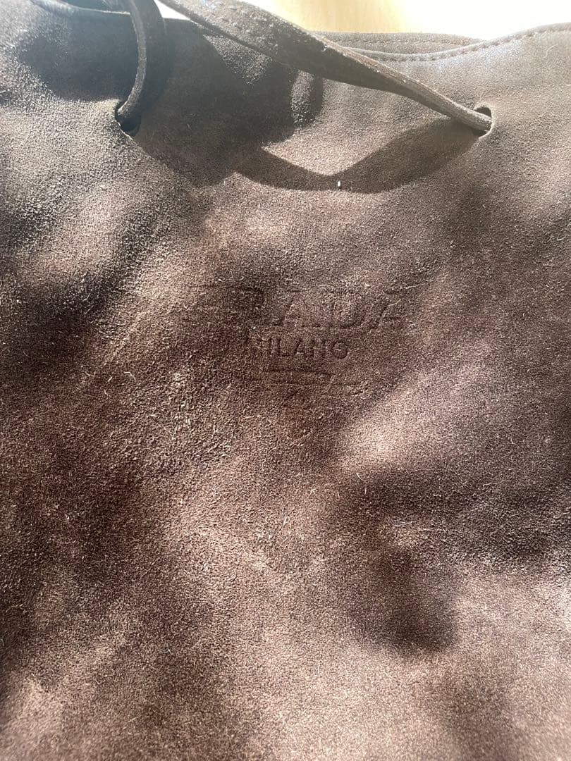 PRADAプラダ 90年代　ヴィンテージ スエード ショルダーバッグ イタリア製