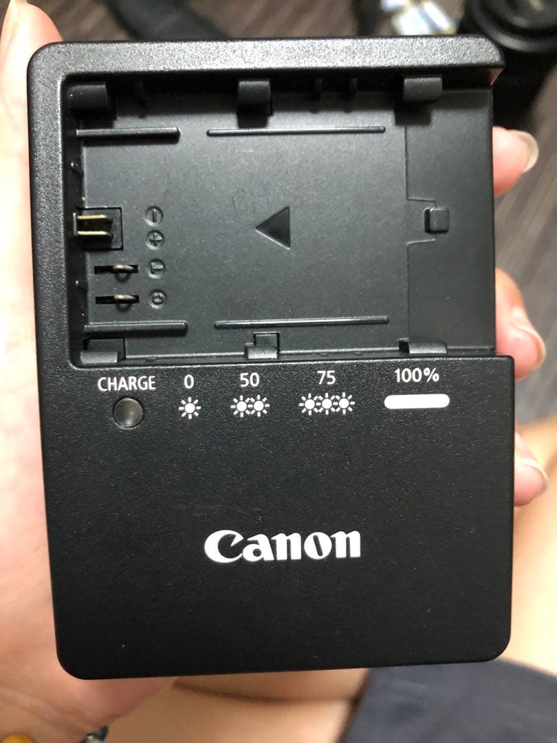 Canon EOS 70D デジタル一眼レフカメラ＋ズームレンズ