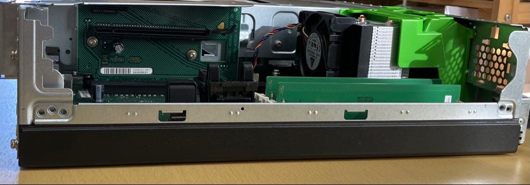 富士通 2018年製 Xeon SSD 500GB メモリ16GB DVDドラ