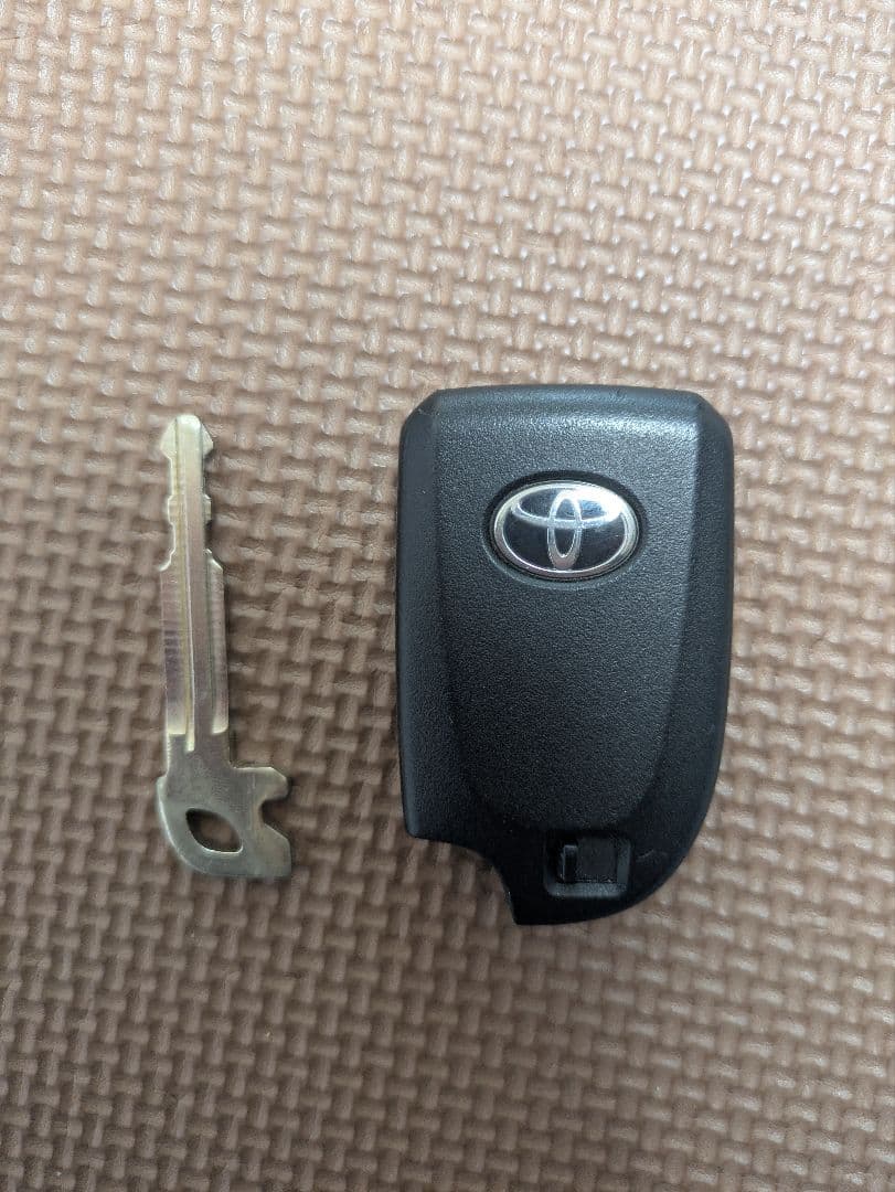 美品 トヨタ　純正　ハイエース　レジアスエース　スマートキー　TOYOTA