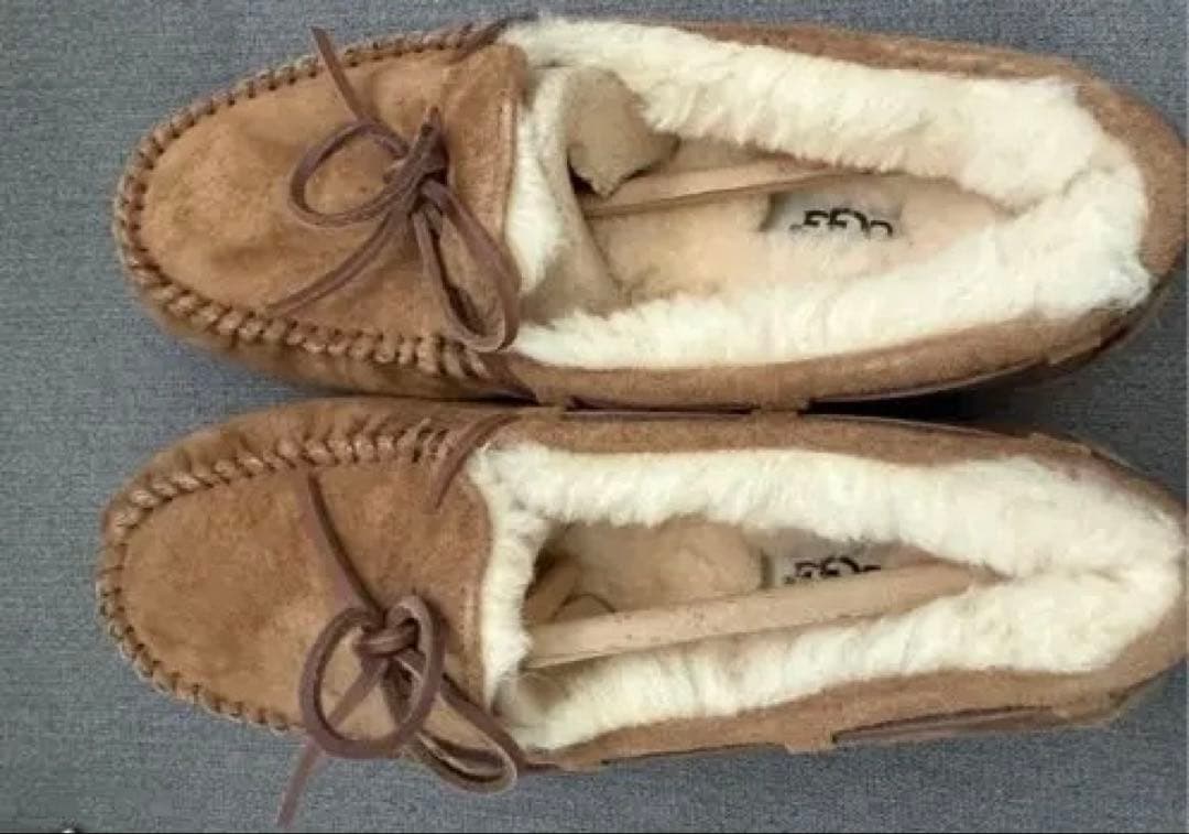 UGG ブラウン系 モカシン　新品未使用　箱付き　24センチ