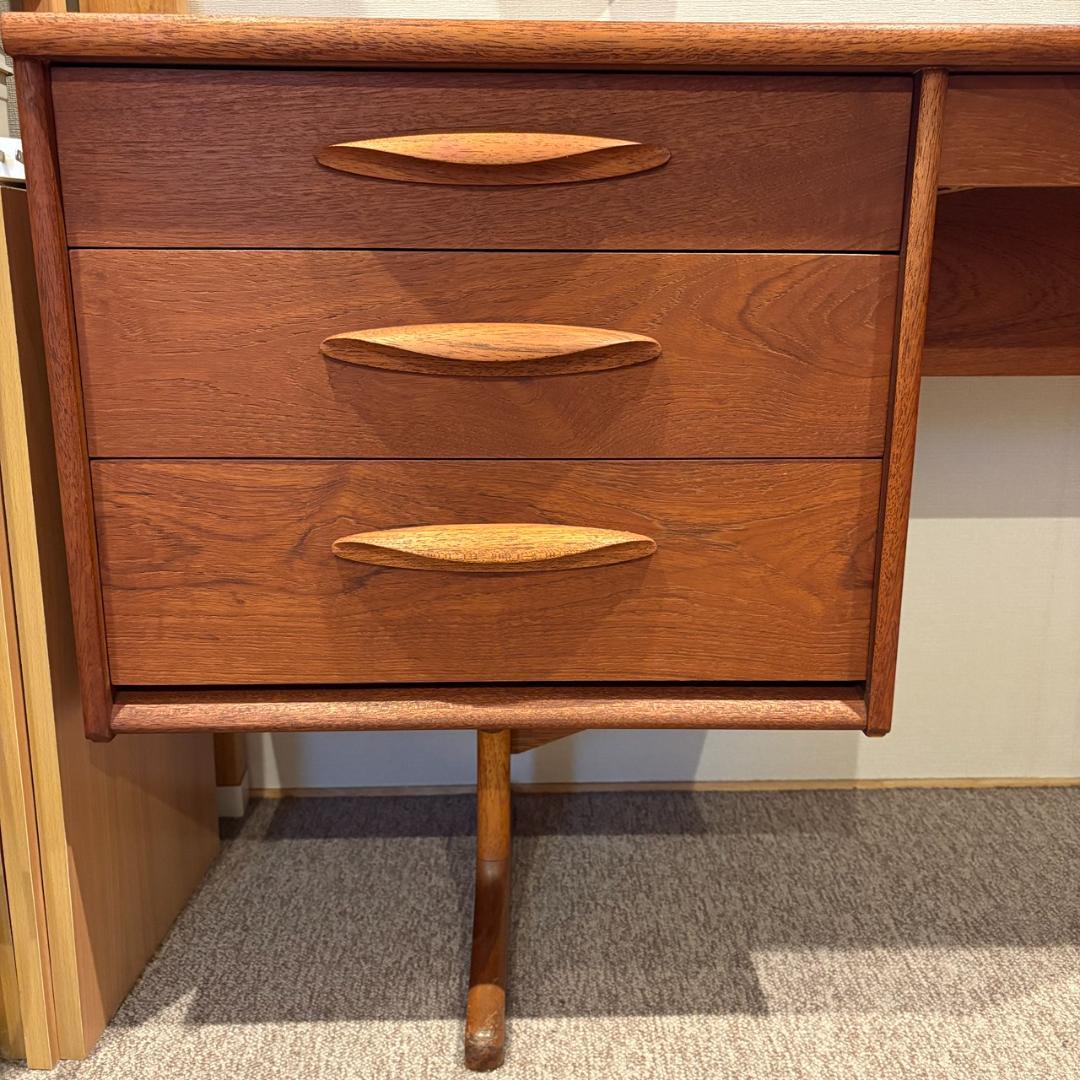 w*m様 Lewis ルイス ヴィンテージ 北欧家具 チーク材 デスク キャビネ