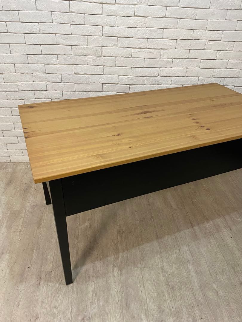 【東京都23区配送無料】定価4万円　イケア　デスク　140cm 書斎　勉強　机