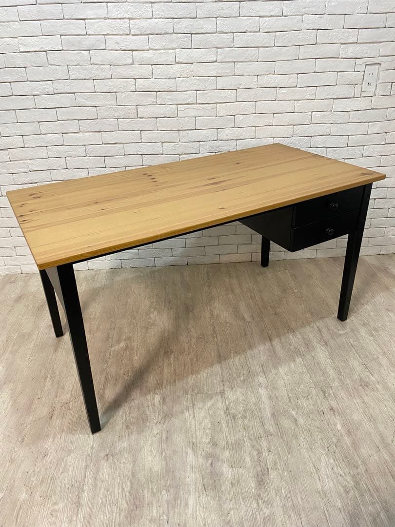 【東京都23区配送無料】定価4万円　イケア　デスク　140cm 書斎　勉強　机