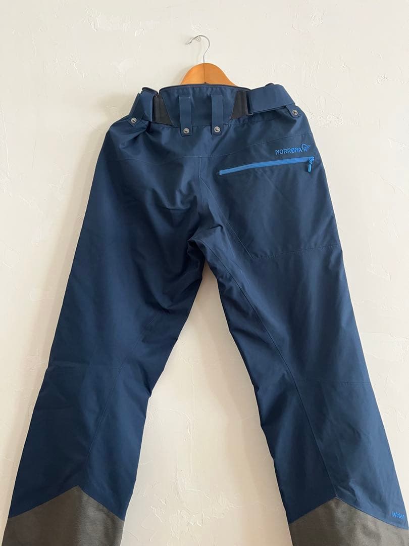 ノローナLofoten Goretex insulated Mサイズ