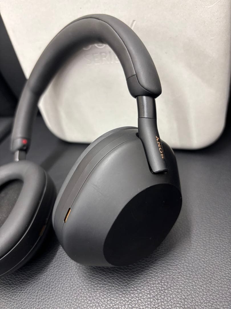 SONY WH-1000XM5ワイヤレスヘッドホン ブラック ケース付き