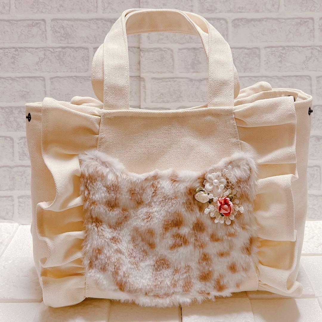 あ*き様 new✩ コヤンイサムチョン フリル＆刺繍の贅沢トートバッグ サンダー