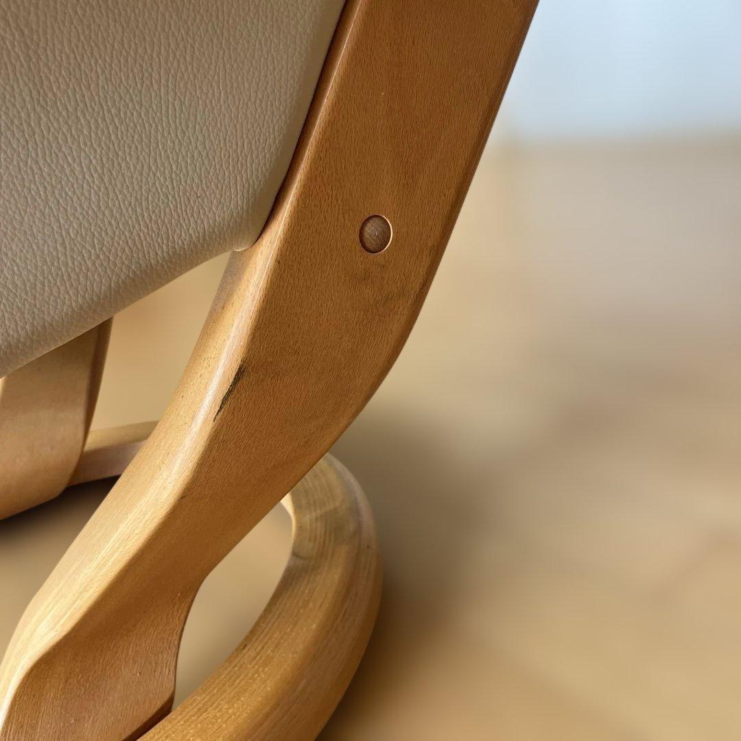 シモンズ　ベージュ レザー リクライニングチェア