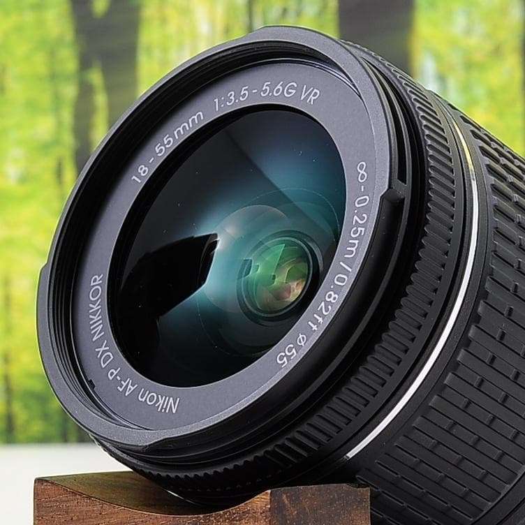 ショット数1505枚！スマホ転送機能付☆Nikon D5600☆シリーズ最新