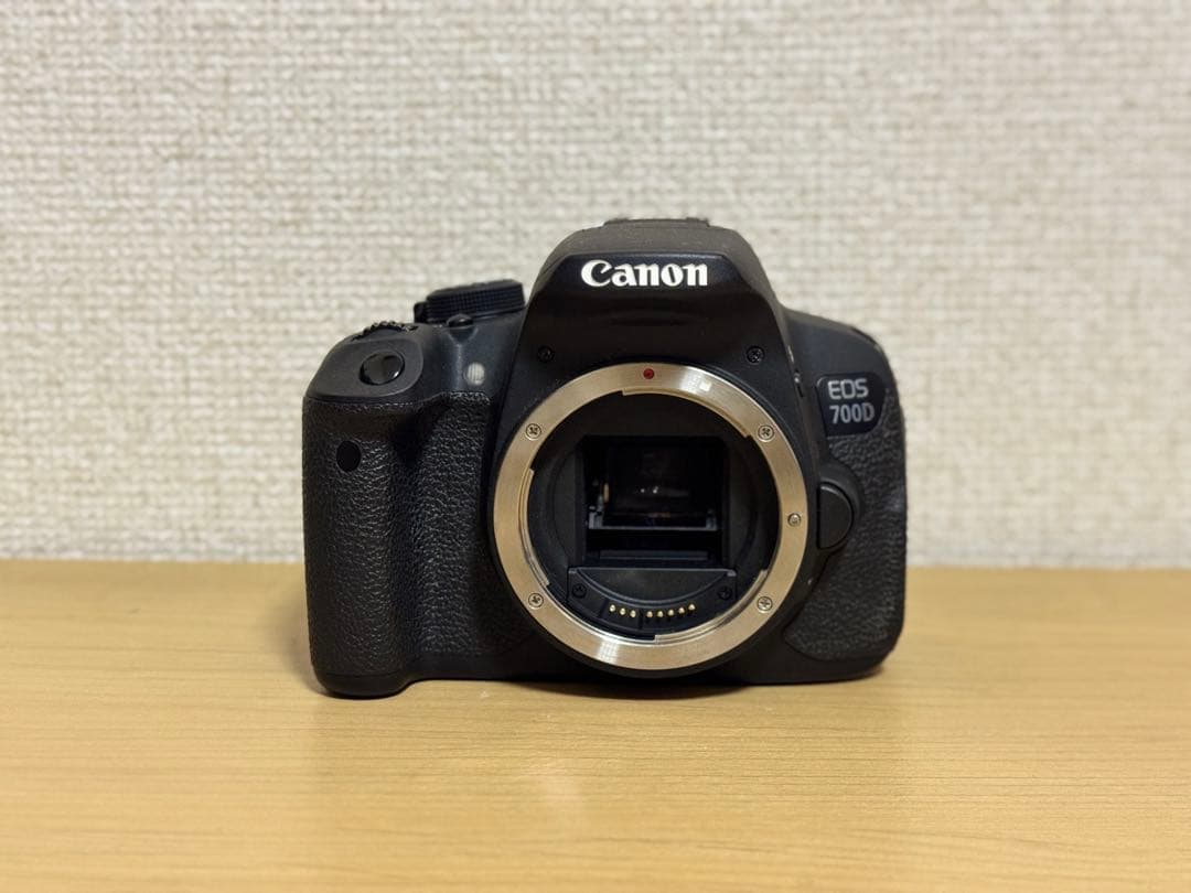 Canon EOS 700D (kiss x7i)デジタル一眼レフカメラ 本体