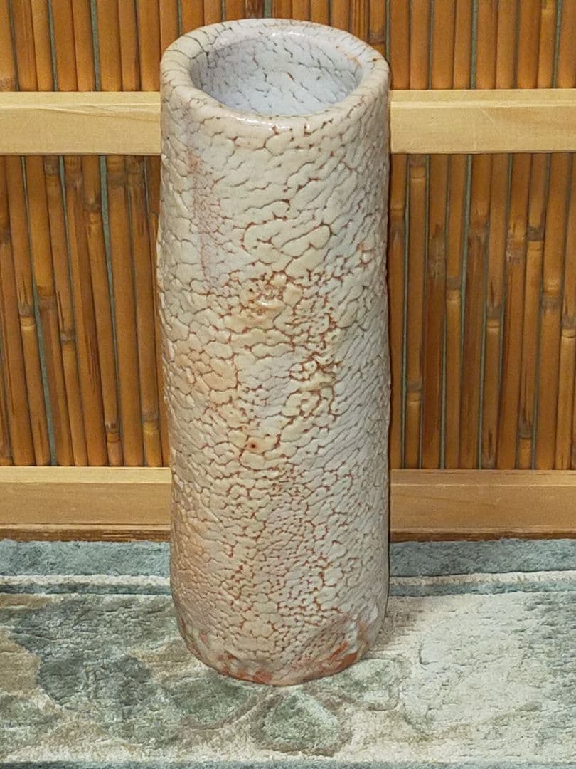 ♥花瓶　各務 周海　志野　共箱　梅花皮　花器