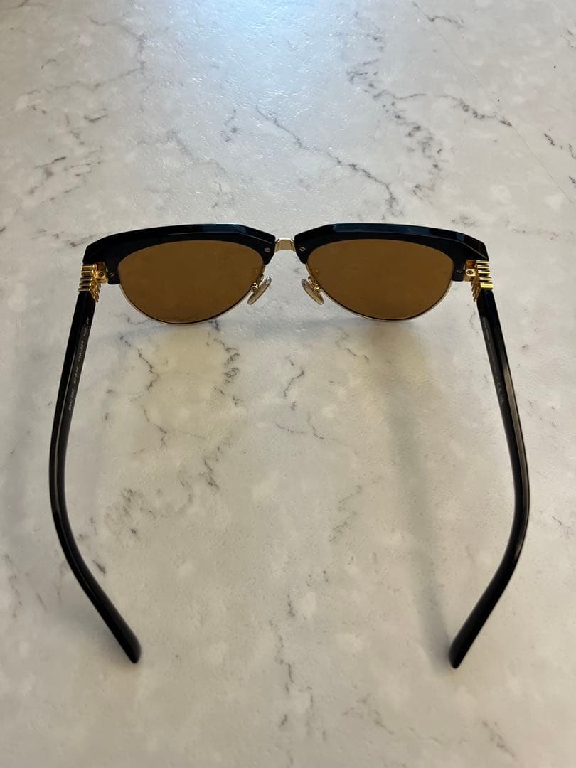 （新品）MIU MIU キャットアイサングラス SMU09Z