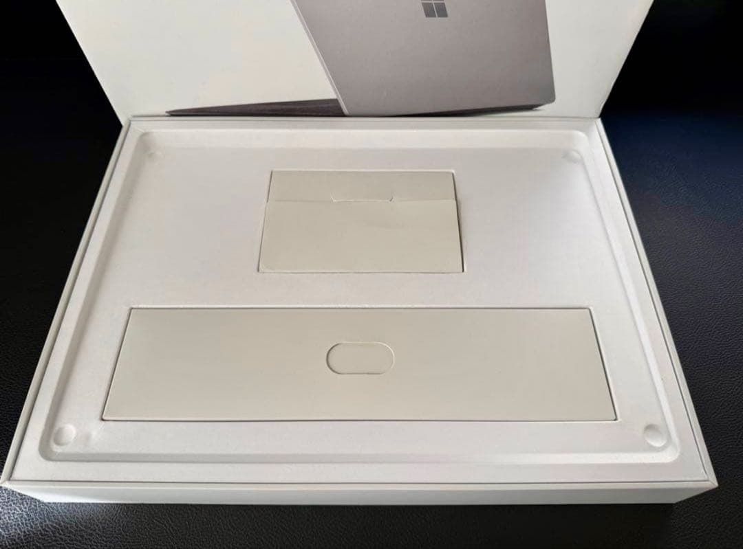 や*ー様 Microsoft Surface Laptop シルバー