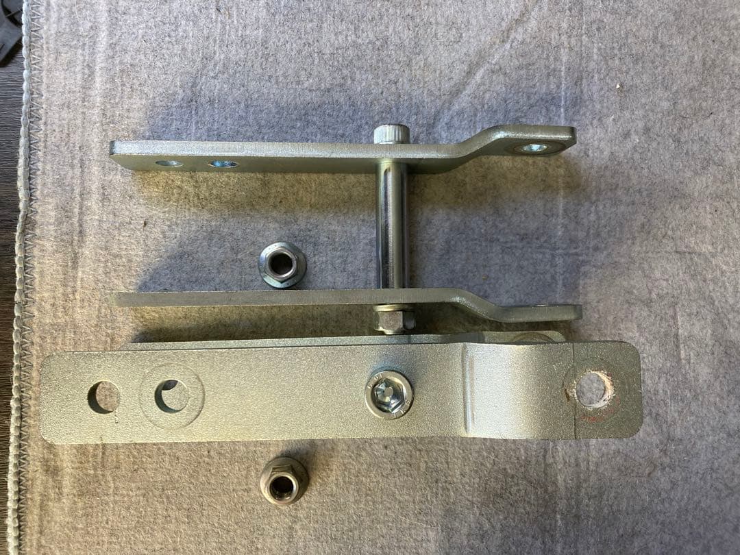 ハイエース　リンエイ　ロングシャックル