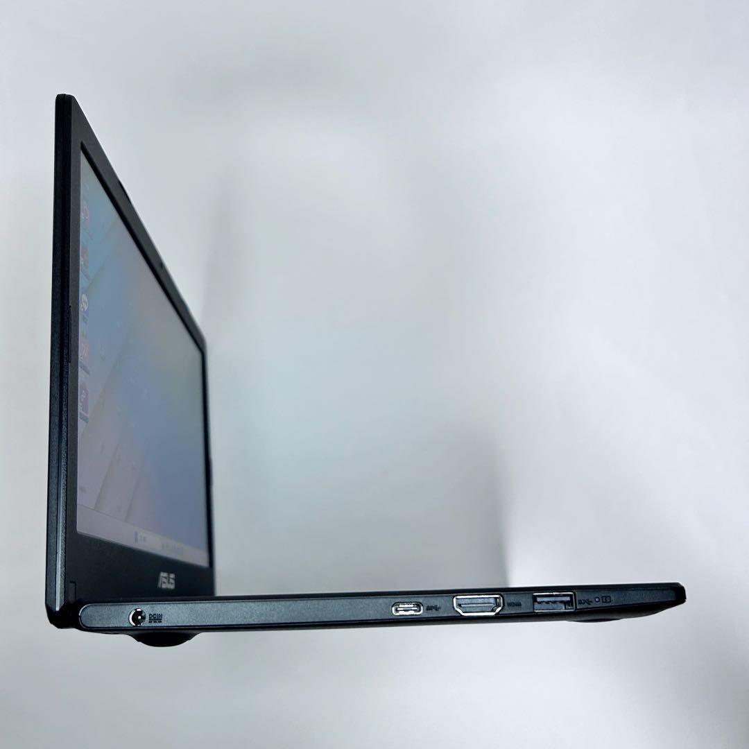 【美品】レアカラー｜ASUS ｜テンキー付きタッチパッド ｜2024年製｜SSD