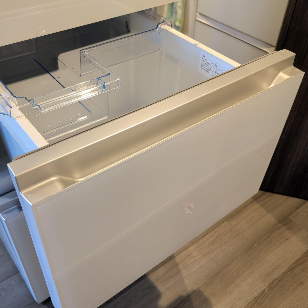 【2024年製・極美品】ヤマダ 319L 冷蔵庫 ホワイト YRZ-F32MW