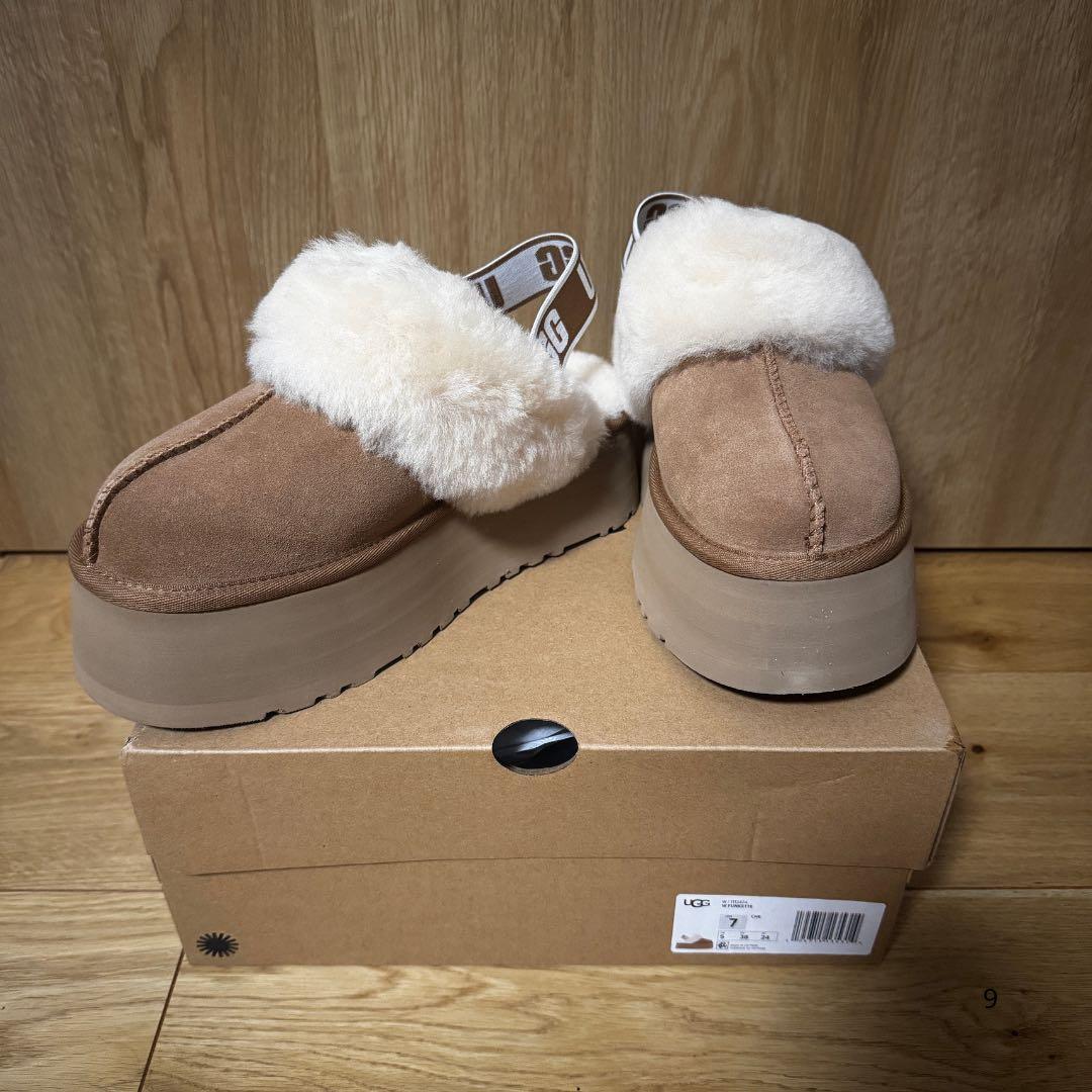 新品 未使用 UGG ファンケット 24cm サンダル