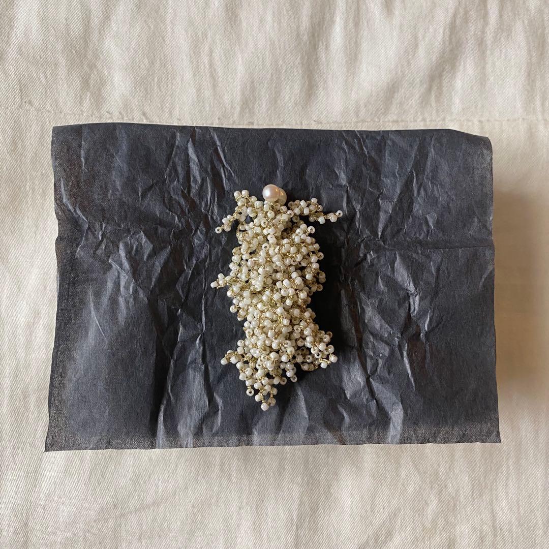 fua accessory 始まりの時 ピアス Ｌアイボリー　片耳用