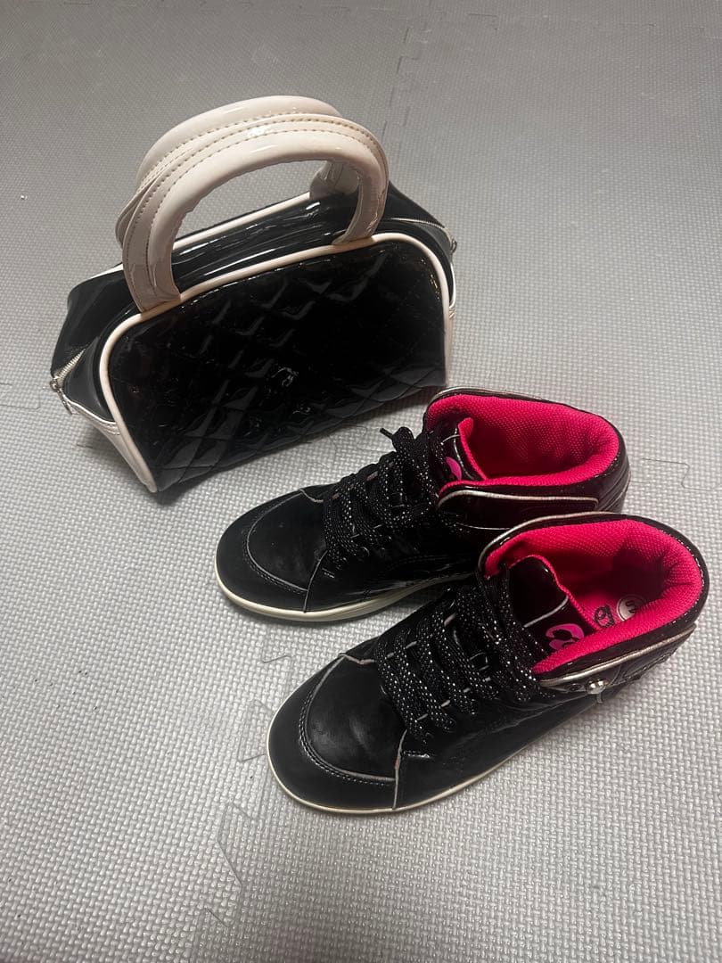 バービー　パーリーゲイツ　ゴルフシューズ 24cm ラウンドバッグ付き