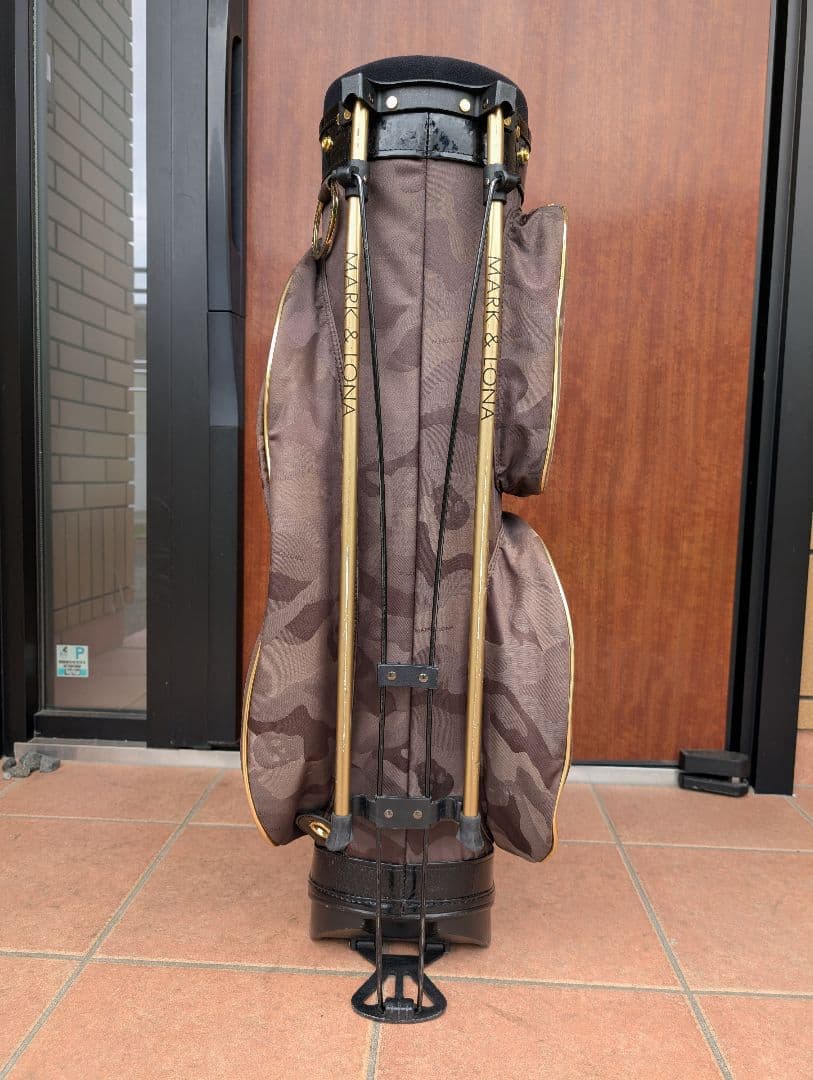 【美品】MARK & LONA ゴルフ　名札付　キャディバッグ