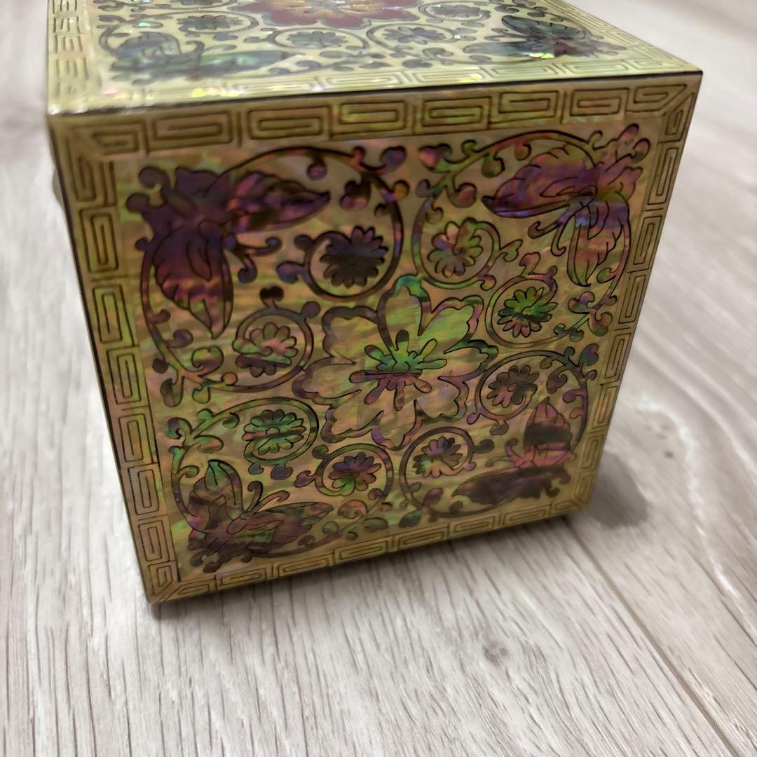 螺鈿細工 宝石箱　ジュエリーボックス 小物入れ　アクセサリーケース　ピンク系　蝶