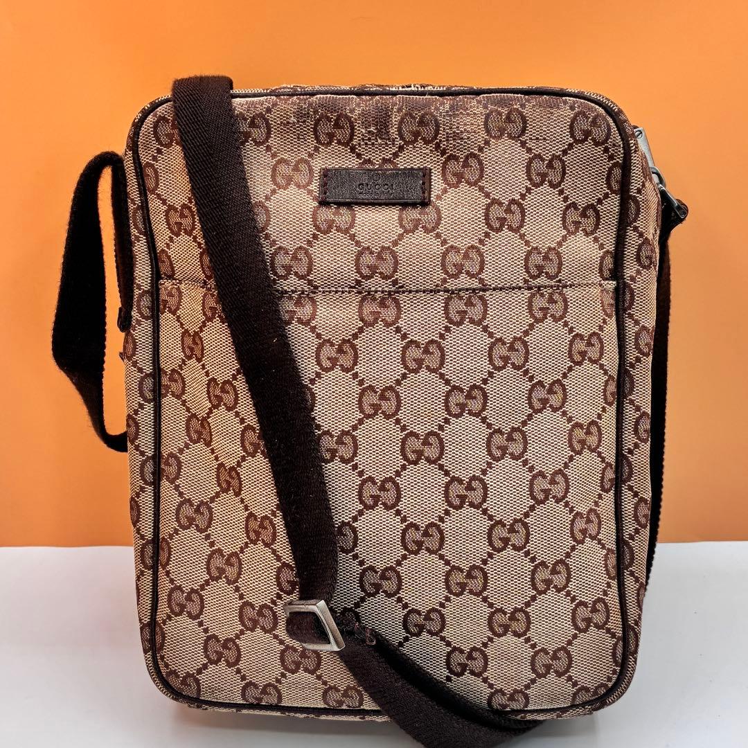 GUCCI GGキャンバス ショルダーバッグ クロスボディ