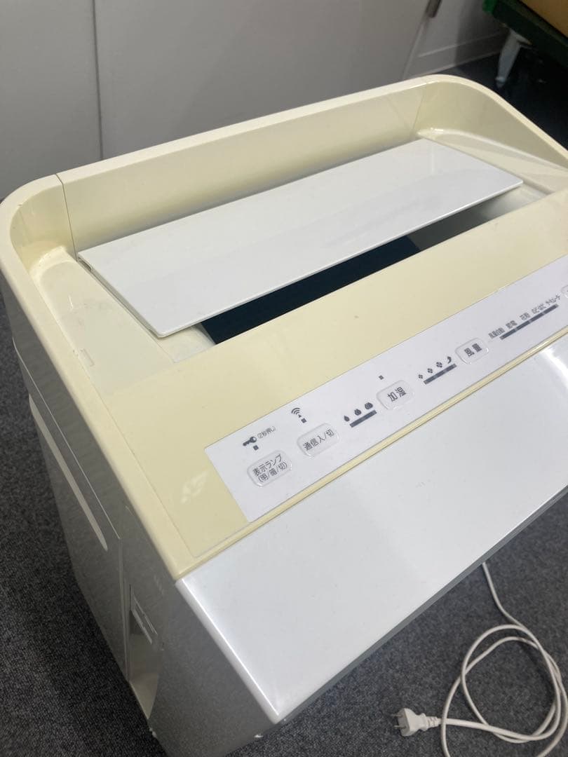 作動チェック済み　ダイキン工業　空気清浄加湿器　変色あるため格安