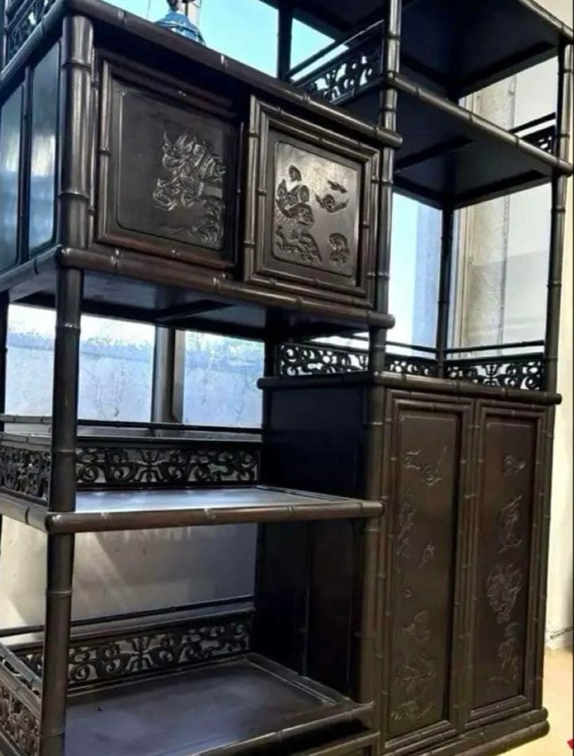 ⭕️⭕️古典的デザインの高級飾り棚⭕️ レア 骨董品 棚　茶箪笥　昭和年代品　家具