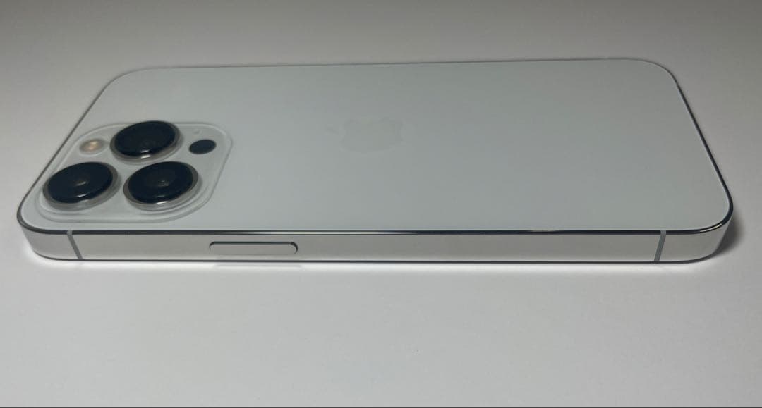 美品！iPhone 13Pro シルバー256GB Simフリー