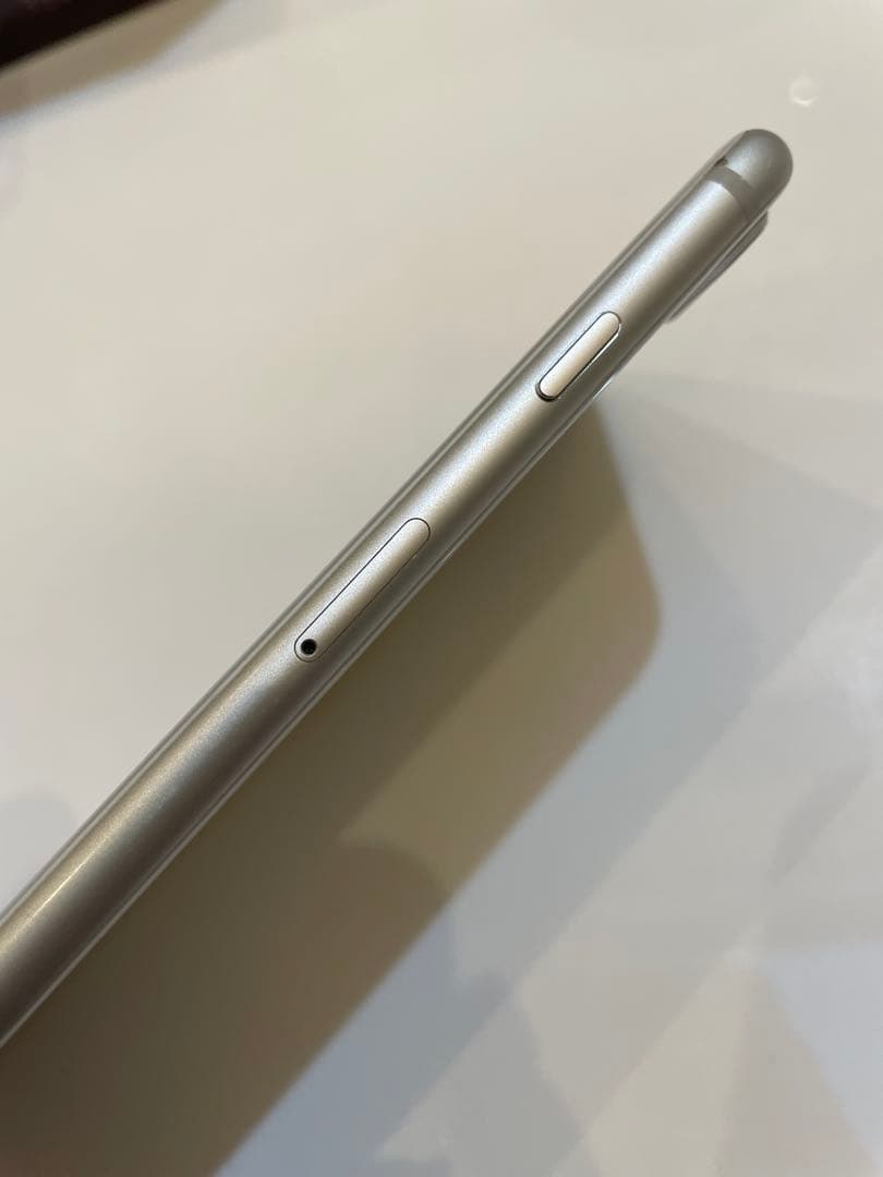 Apple iPhone 8 Plus シルバー MQ9L2J/A 64GB