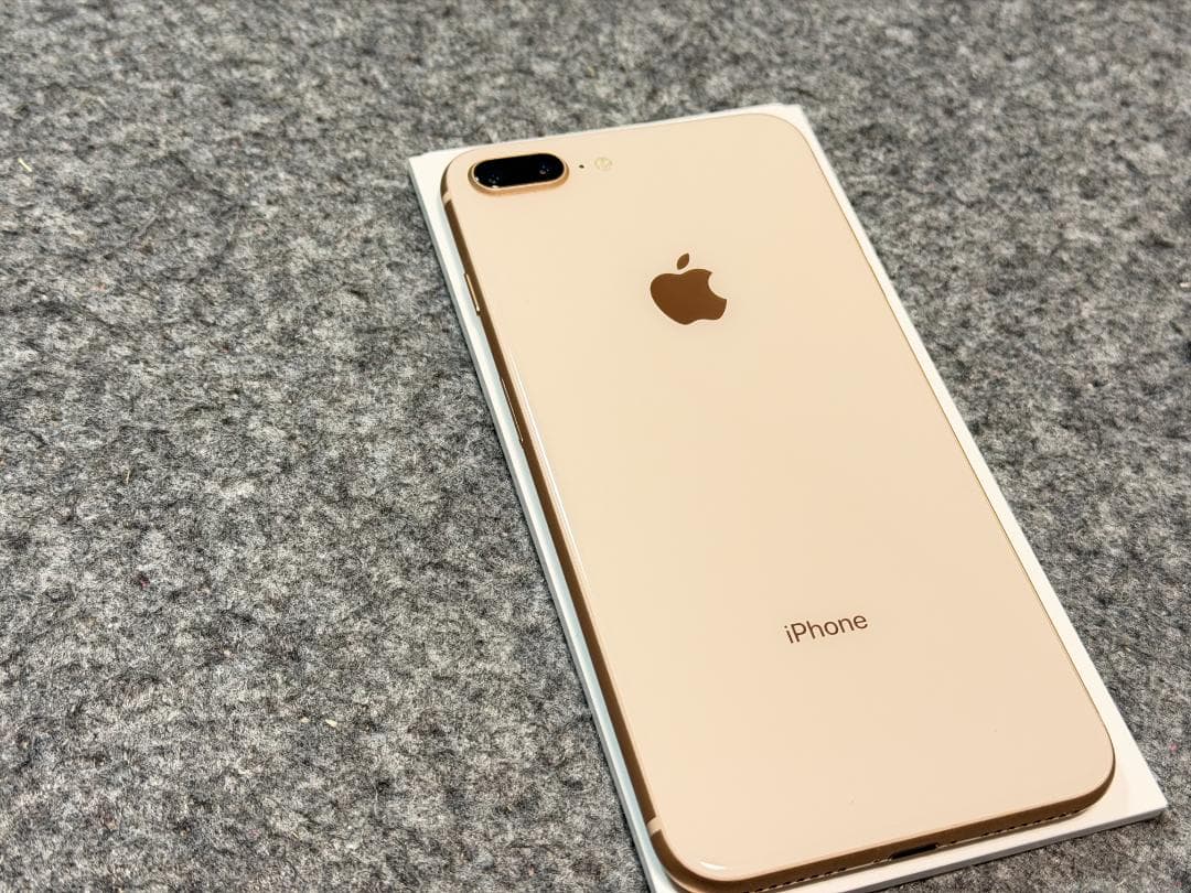 iPhone 8 Plus 64GB ゴールド SIMフリー【箱・付属品完備】