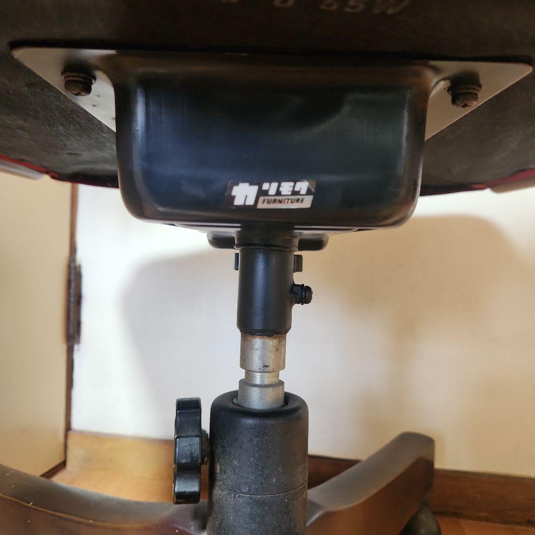 カリモク コロニアルモケット赤 ベルベット 回転椅子　ヴィンテージ