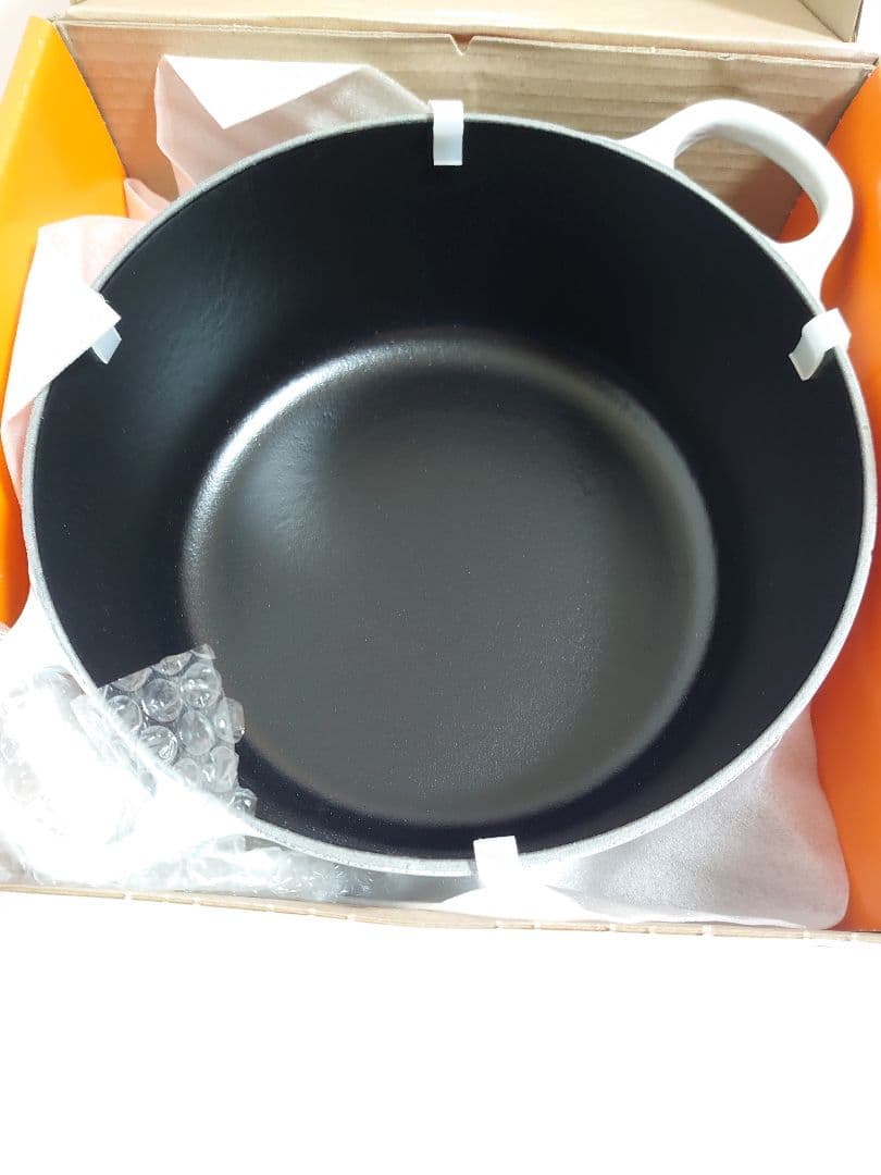 LE CREUSET/ココットロンド/ベイパー/22