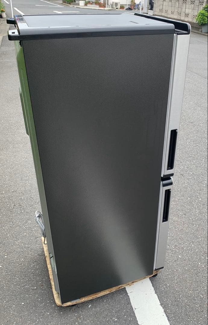 。　美品　Haier ２ドア冷蔵庫　2022年148L 右開き