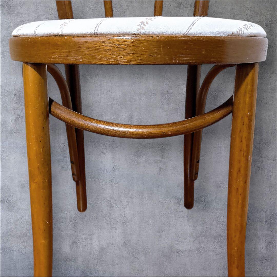 アンティーク 椅子 ベントウッドチェア 曲木 カフェ 北欧テイスト レトロ　茶色