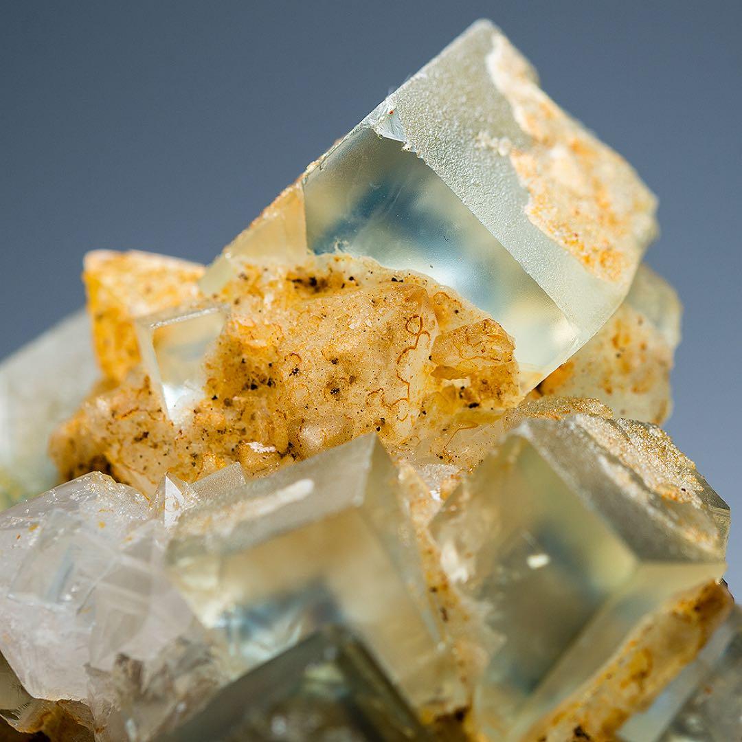 イタリア サルデーニャ フローライト 天然石 原石 鉱物標本 鉱石 蛍石 715