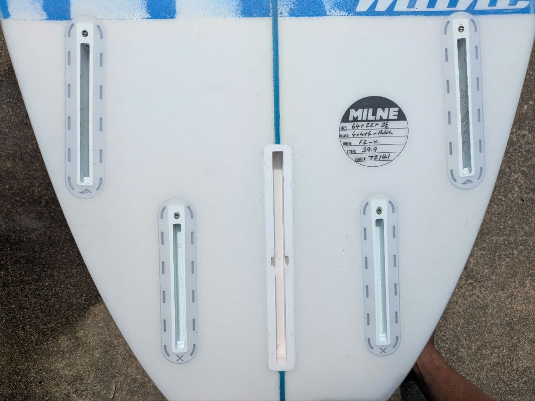 ミルンサーフボード 6.4 ミッドレングス