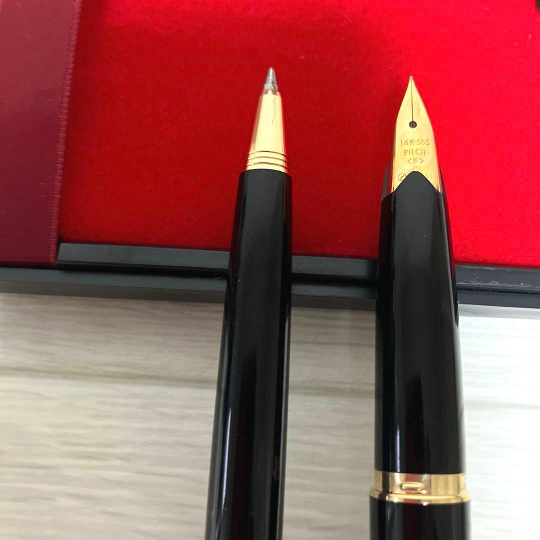 ト*モ様 未使用品　PILOT パイロット 万年筆14k　ボールペンセット