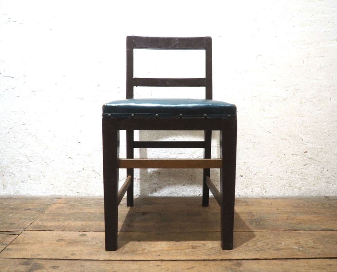 1277 レトロな古い木製チェア　椅子　イス　古家具　古道具　ヴィンテージ　学校