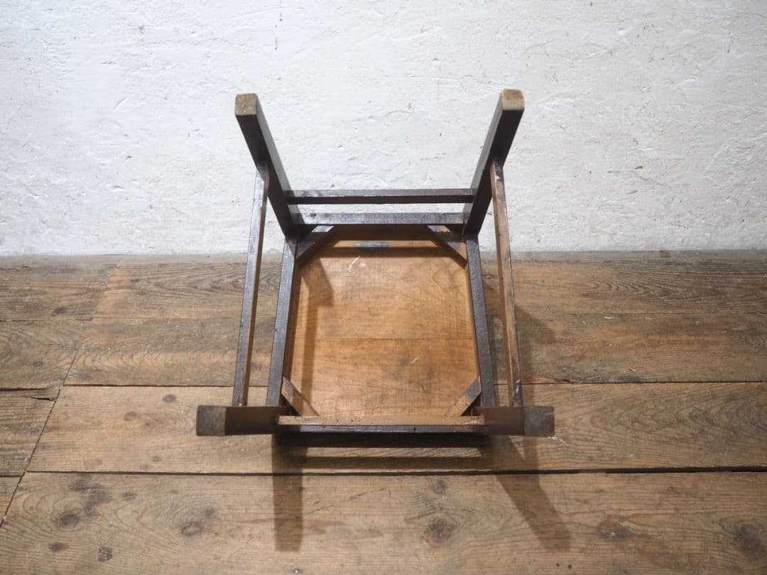 1277 レトロな古い木製チェア　椅子　イス　古家具　古道具　ヴィンテージ　学校