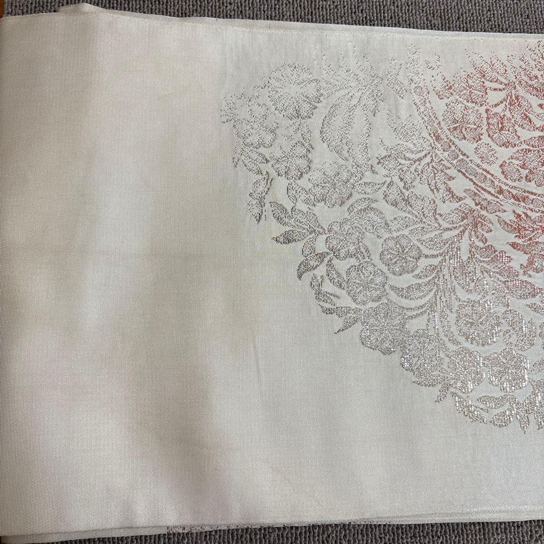 本袋帯【龍村平蔵製】宝鏡唐華文 瑞花 宝相華 お太鼓柄 金色 ベージュ 逸品