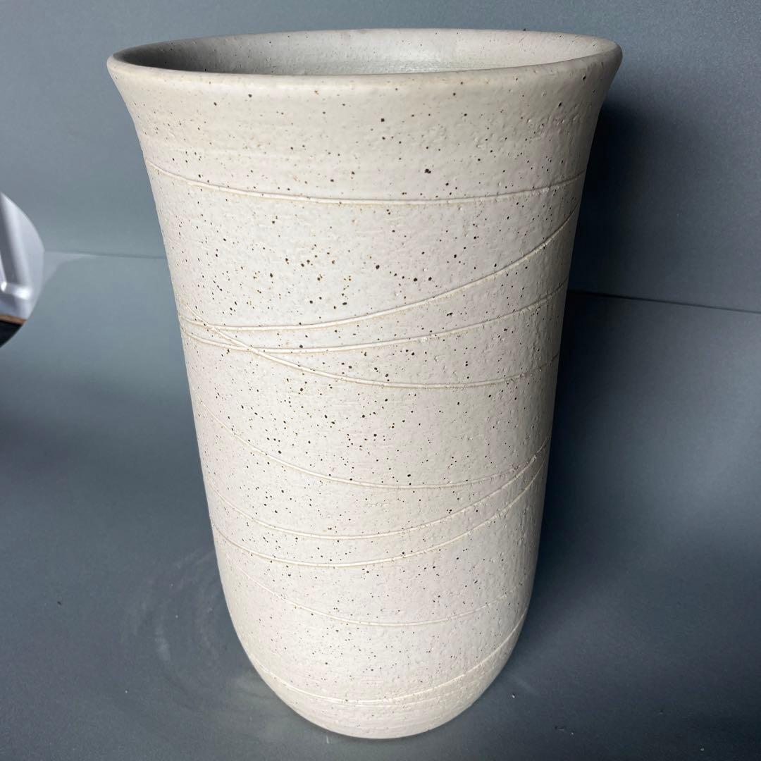 信楽焼傘立て  口広草花彫 高さ42cm