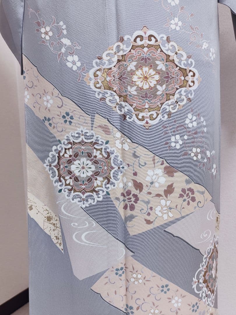 ❰6378❱ フルセット　色留袖 華文 金駒刺繍 一つ紋　袋帯　帯締　正絹　着物